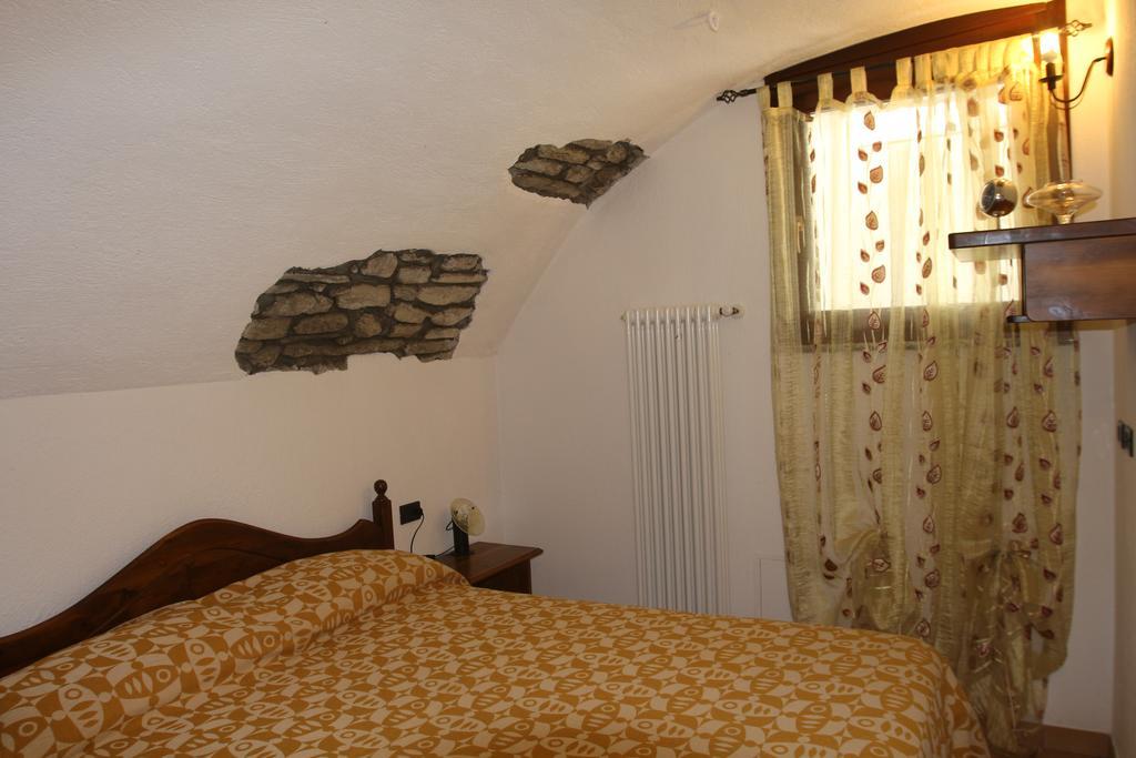 Maison Cassius Issogne Zewnętrze zdjęcie