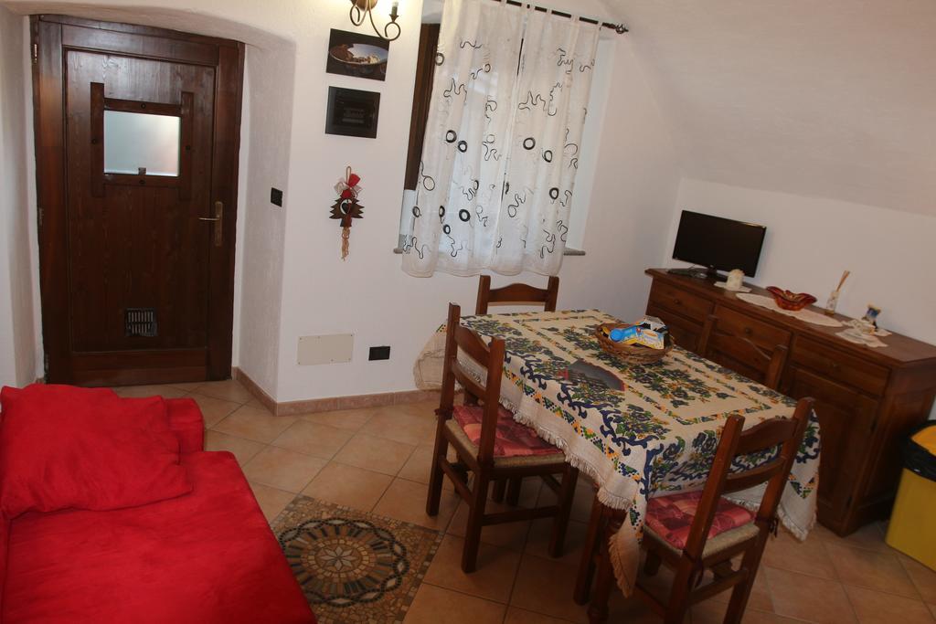 Maison Cassius Issogne Zewnętrze zdjęcie